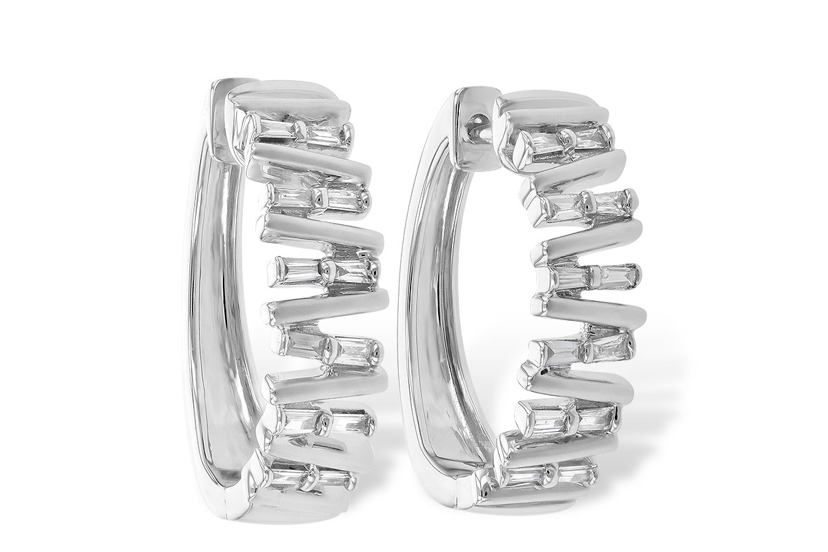 G236-23618: EARR .30 TW BAGUETTE DIAS
